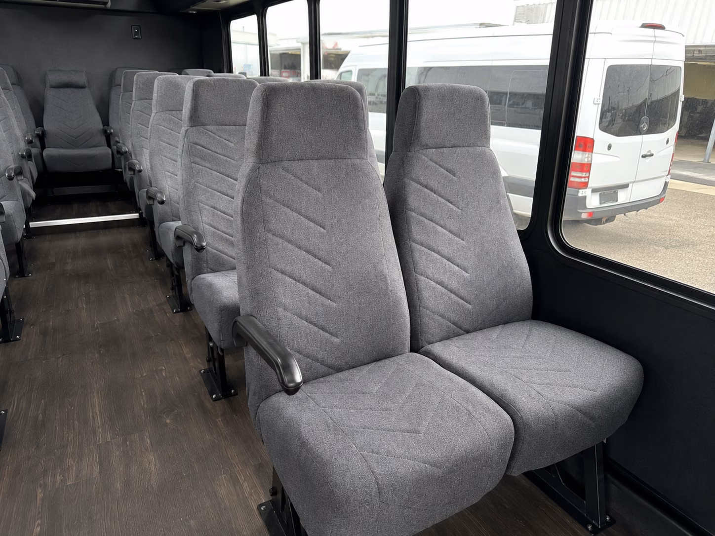 book the perfect ride for your next airport transfer 2