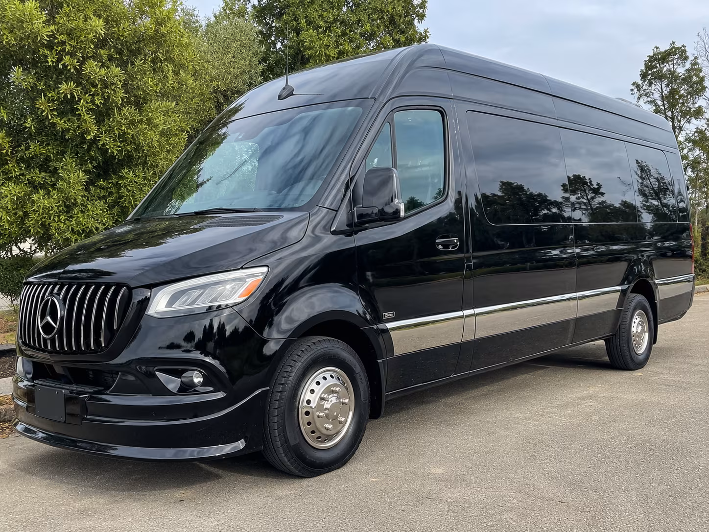 book the perfect ride for your next wine tour 1