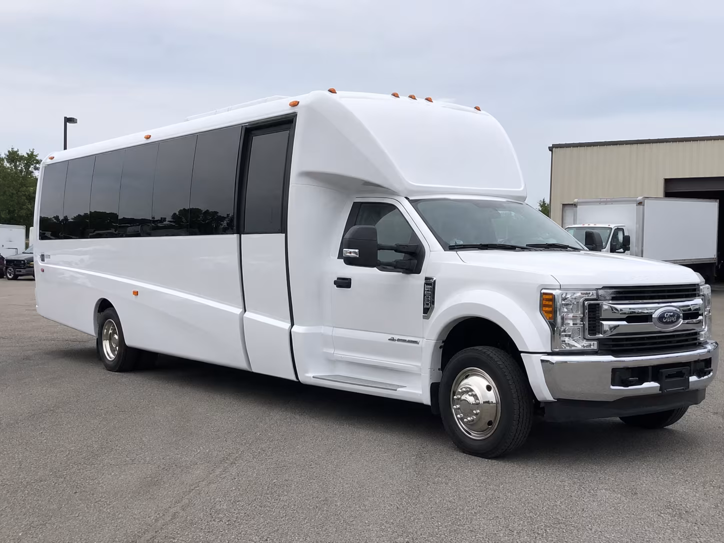 minibuses for hotel to venue loops along willow pass road